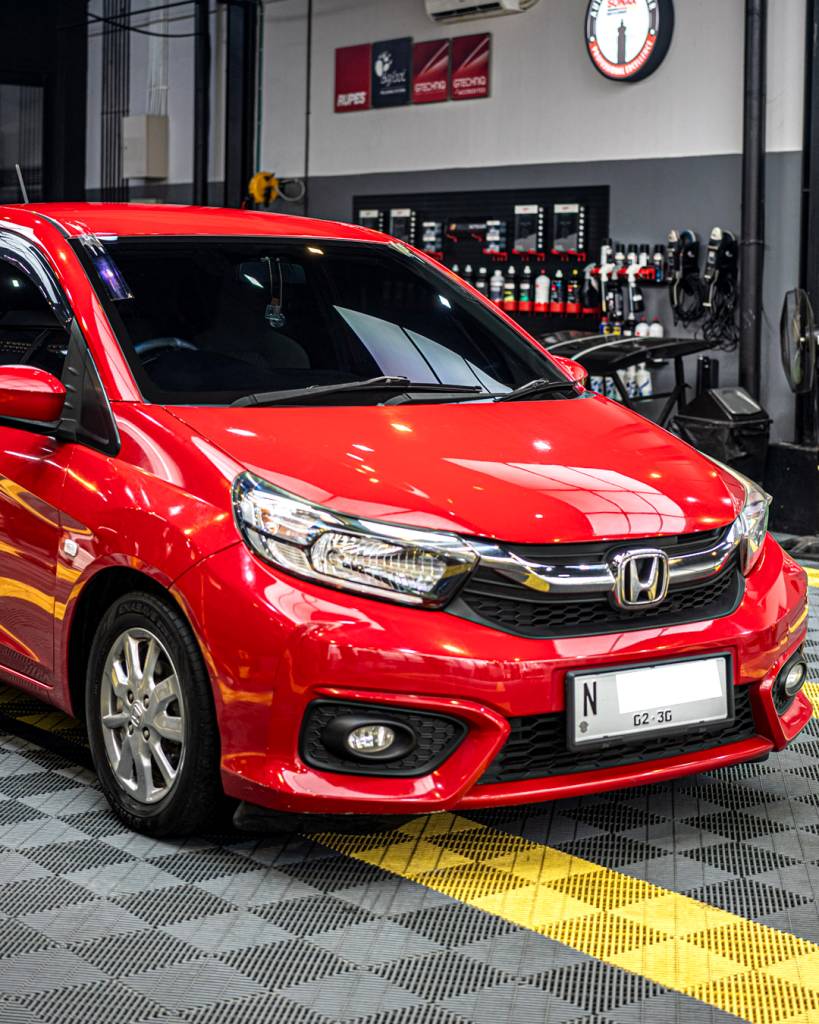 Hasil jasa Exterior Detailing Mobil Brio profesional di Berlinautocare