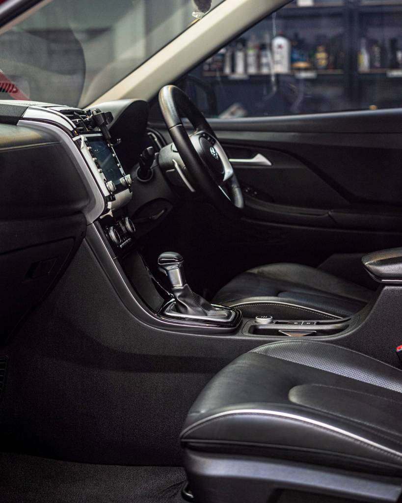 Interior detailing mobil Hyundai Creta di Berlinautocare dengan hasil bersih dan higienis